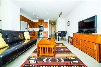 C. Allen Suites Los Angeles