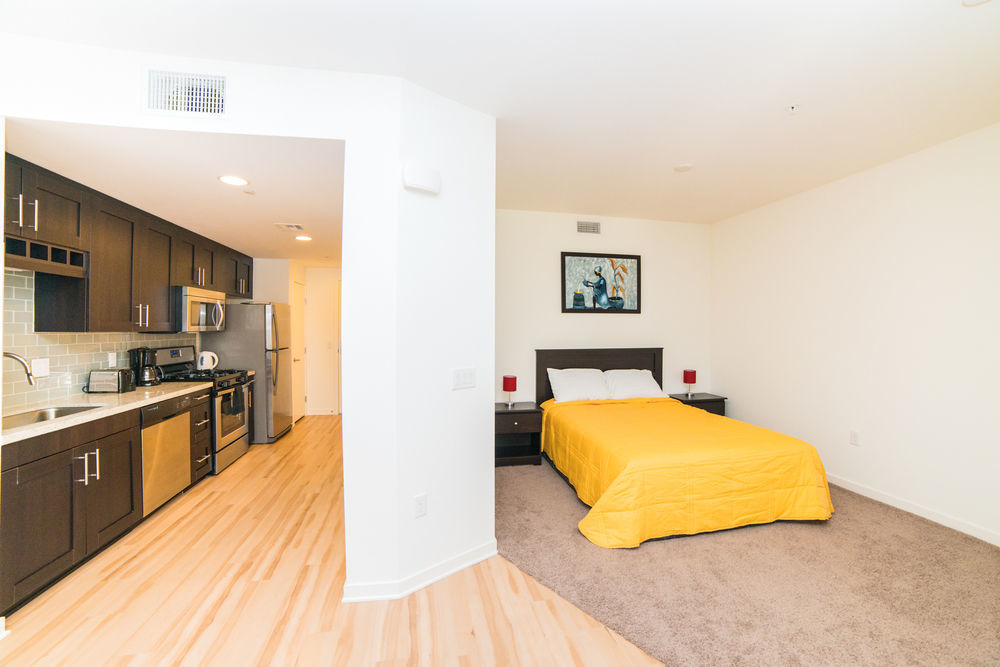 C. Allen Suites Hotel 3*