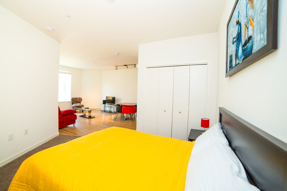 C. Allen Suites Los Angeles
