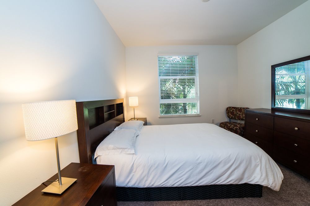 C. Allen Suites Hotel 3*