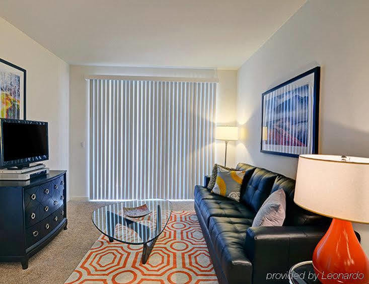 C. Allen Suites Los Angeles