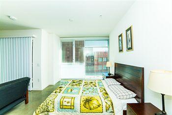 Hotel C. Allen Suites 3*