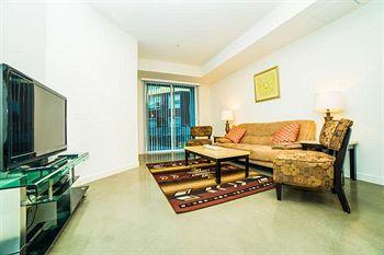 Hotel C. Allen Suites Los Angeles
