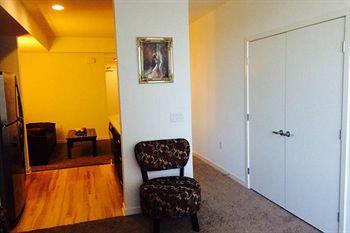 C. Allen Suites Los Angeles