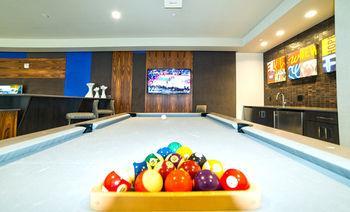 Hotel C. Allen Suites Los Angeles