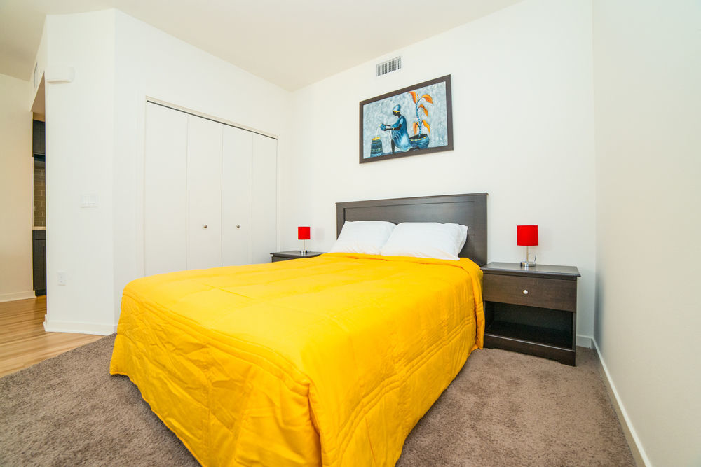 C. Allen Suites 3* Los Angeles
